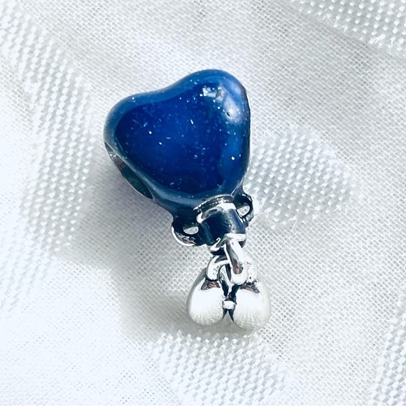 👶 NWOT Baby Boy Charm – Changes Color with Temperature ✨ - Picture 13 of 15